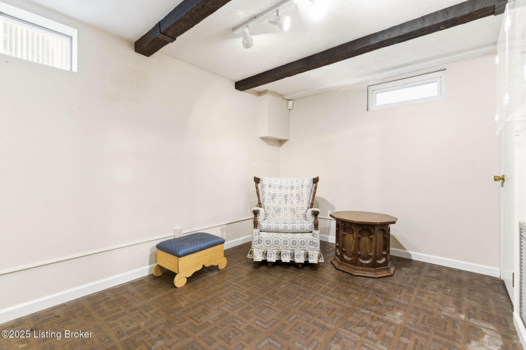 Listing Image 30