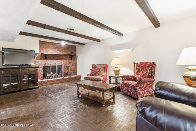 Listing Image 33