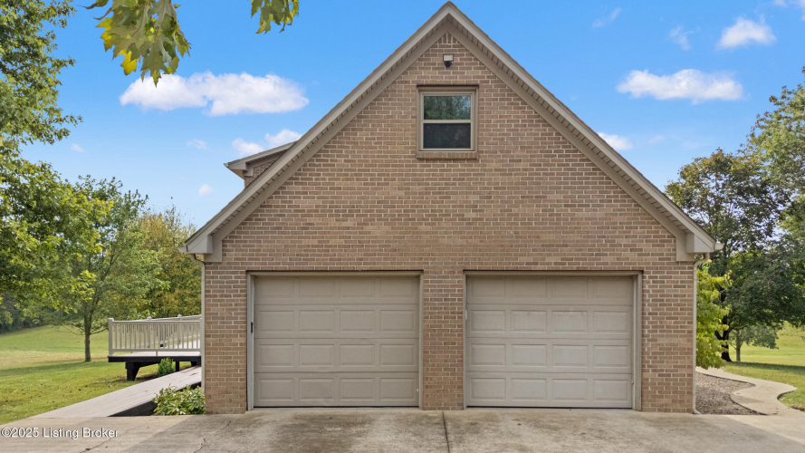 Listing Image 50
