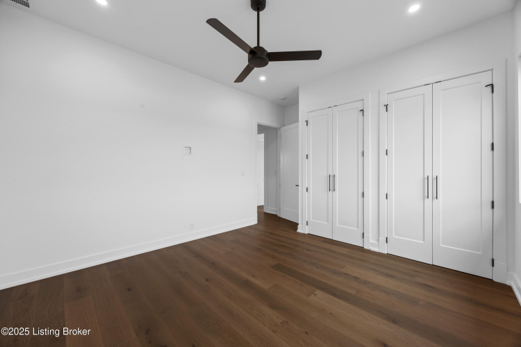 Listing Image 59