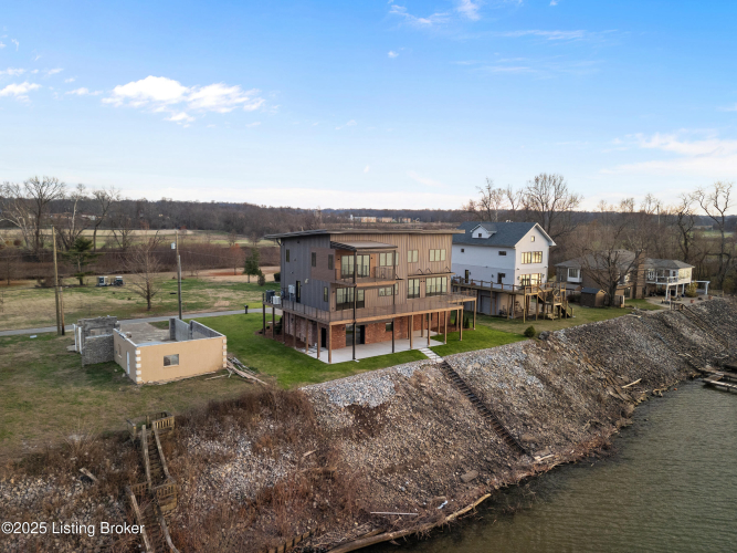 Listing Image 76