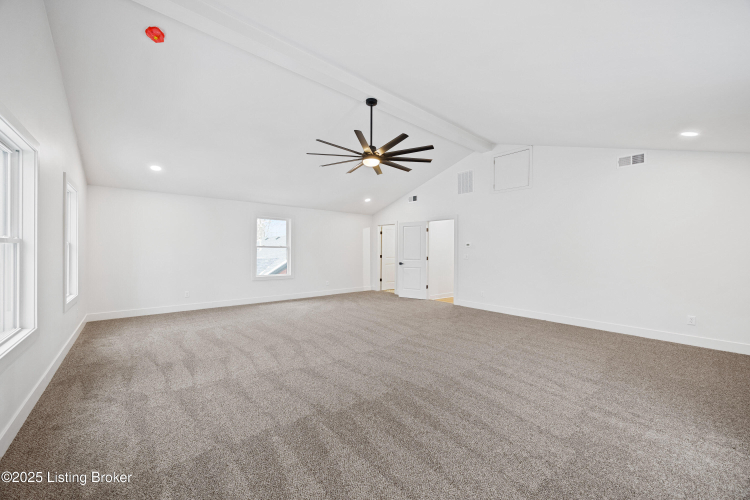 Listing Image 28