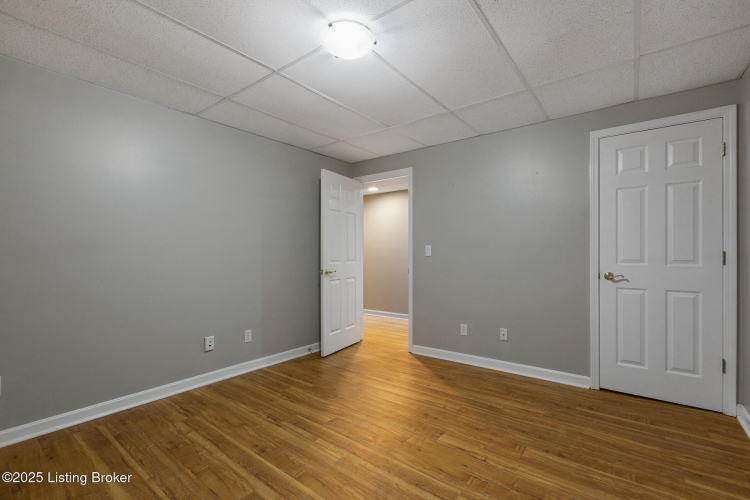 Listing Image 50