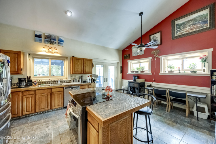 Listing Image 9