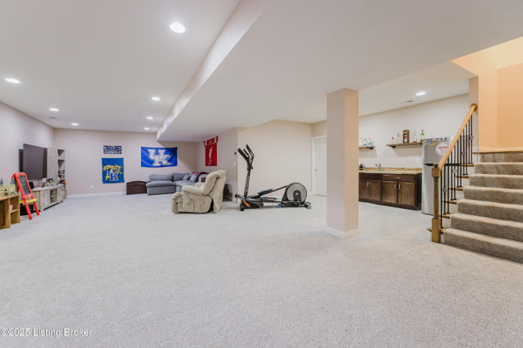 Listing Image 71
