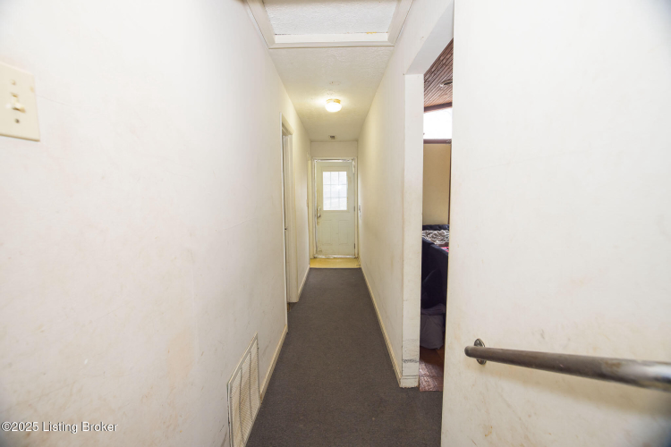 Listing Image 24