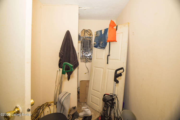 Listing Image 25