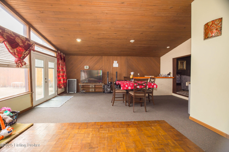 Listing Image 47