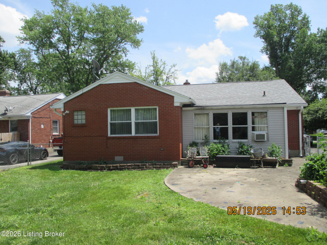 Listing Image 4