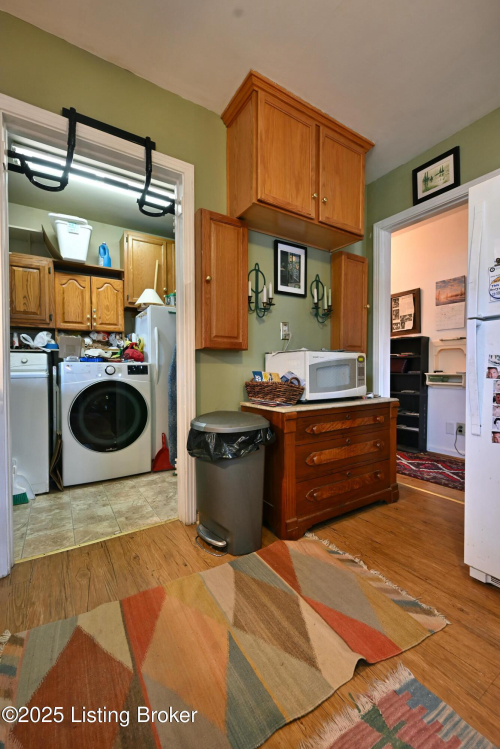 Listing Image 16