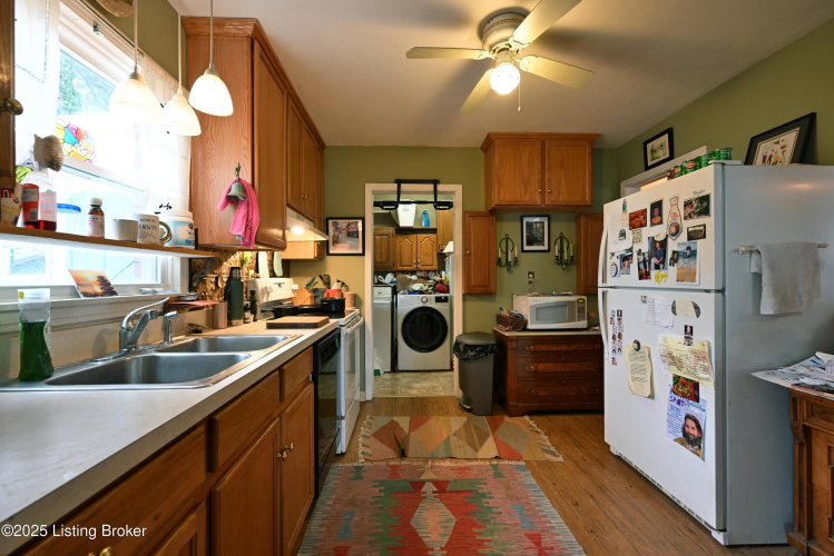Listing Image 18