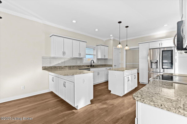 Listing Image 7