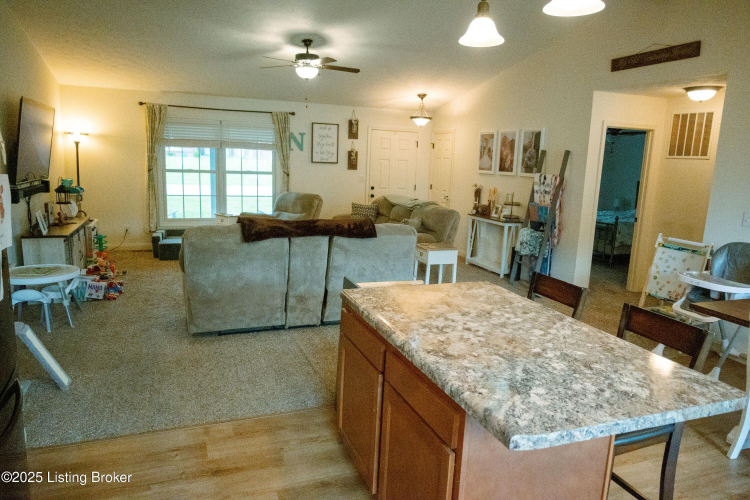 Listing Image 42