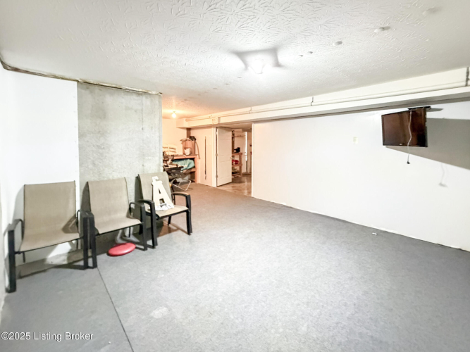 Listing Image 54