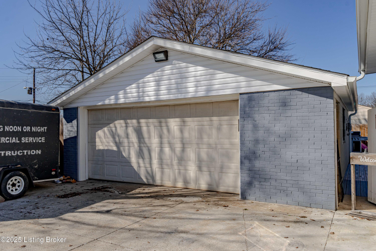 Listing Image 60