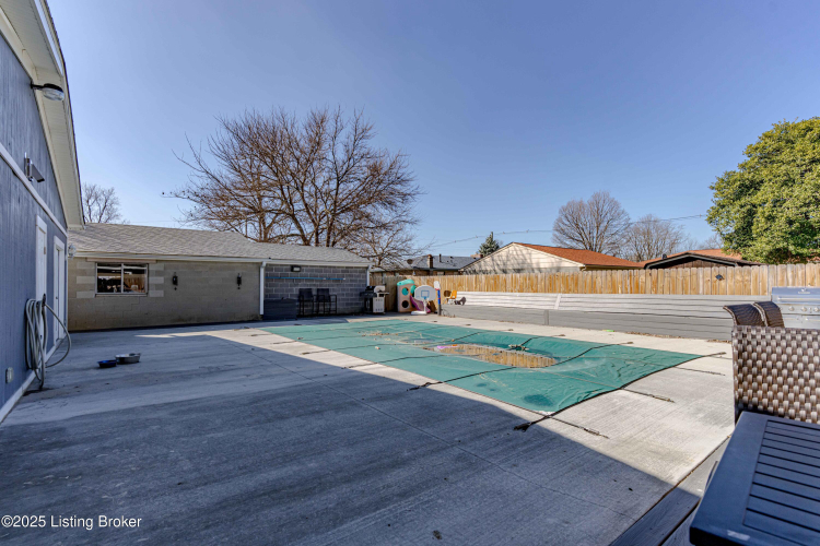 Listing Image 64