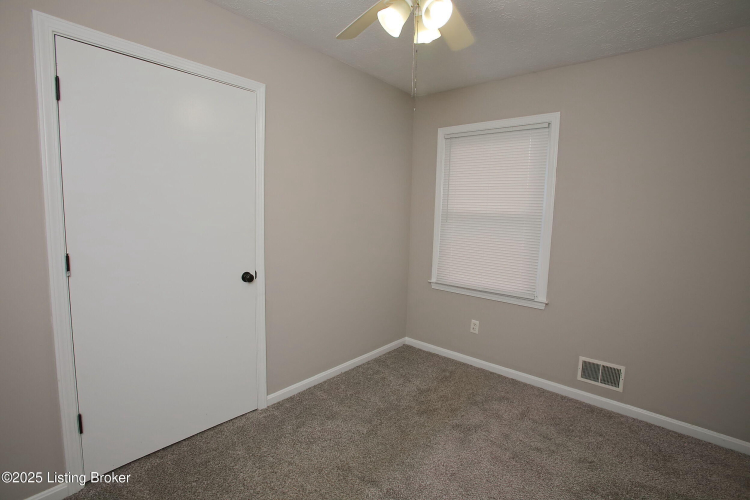 Listing Image 26