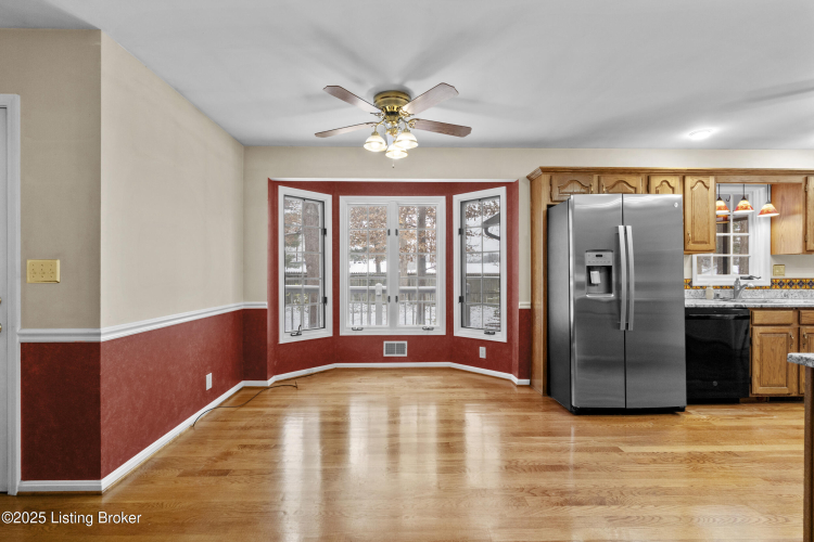 Listing Image 16