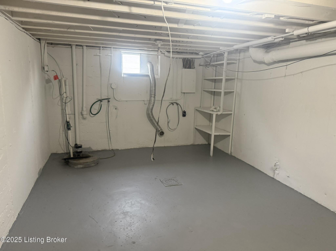 Listing Image 17