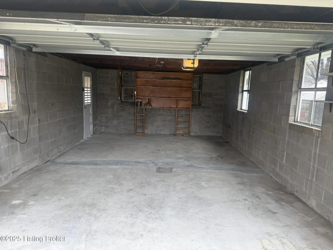 Listing Image 27