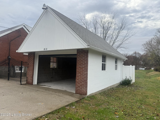 Listing Image 28