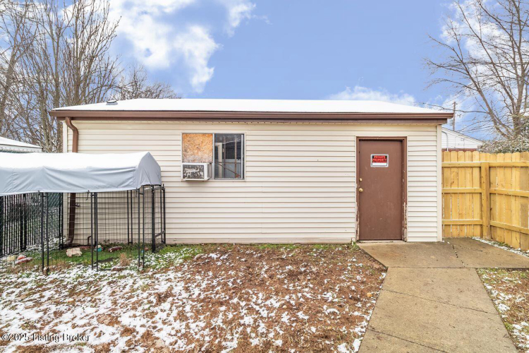Listing Image 28