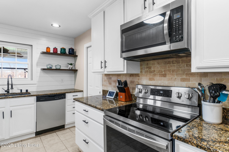 Listing Image 22