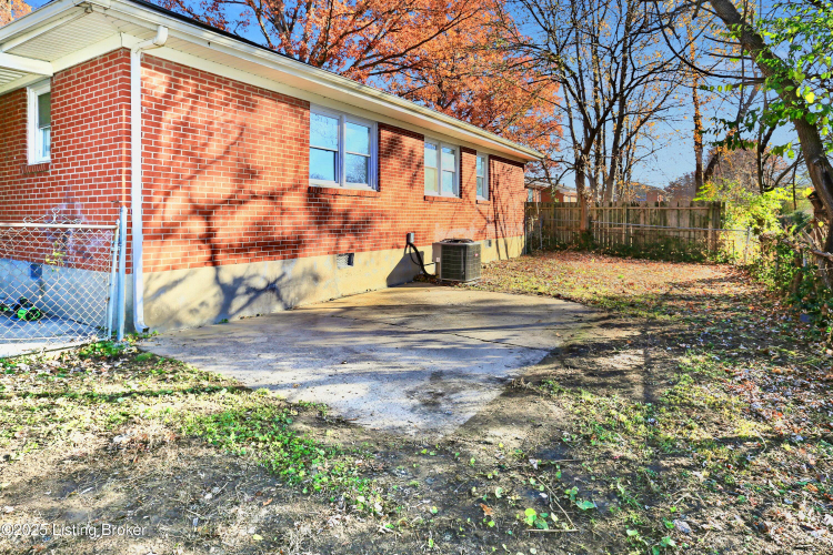Listing Image 28