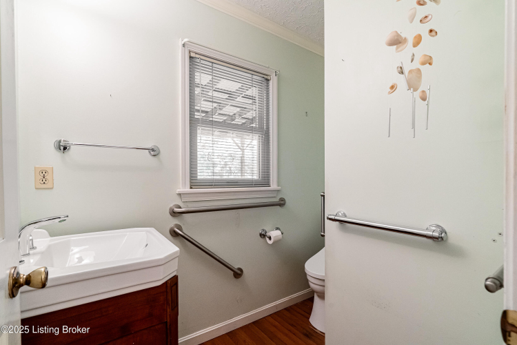 Listing Image 23