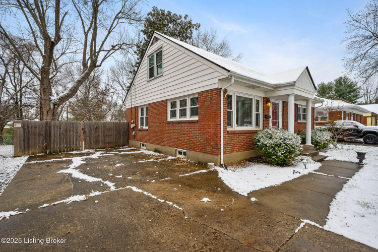Listing Image 32