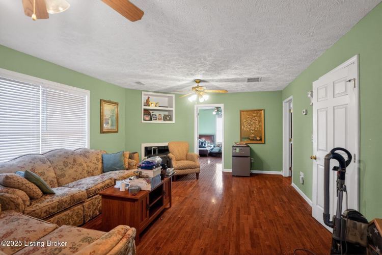 Listing Image 18