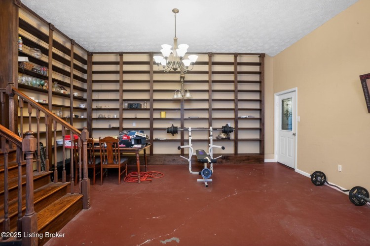 Listing Image 38