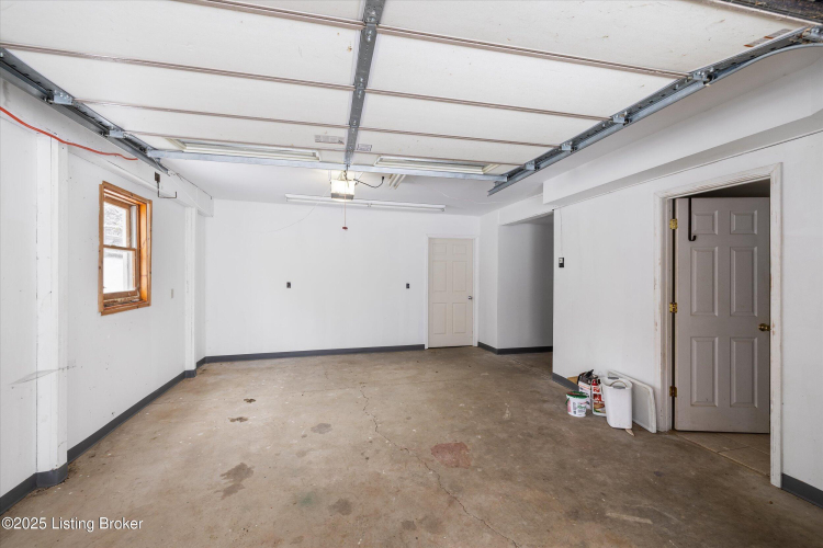 Listing Image 36