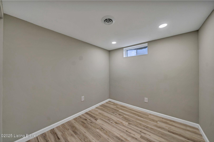 Listing Image 65