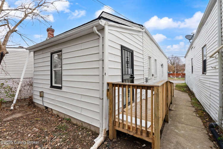 Listing Image 24
