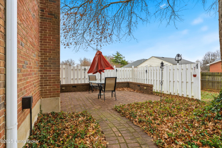 Listing Image 38
