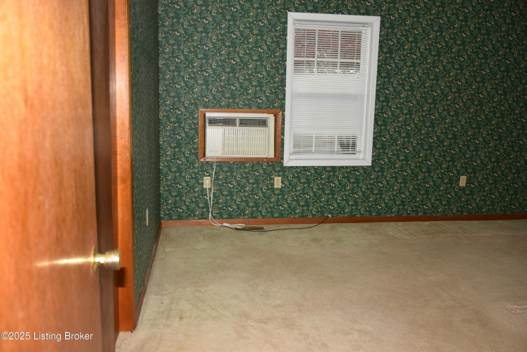 Listing Image 63