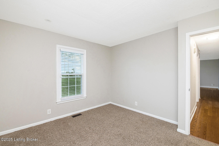 Listing Image 26