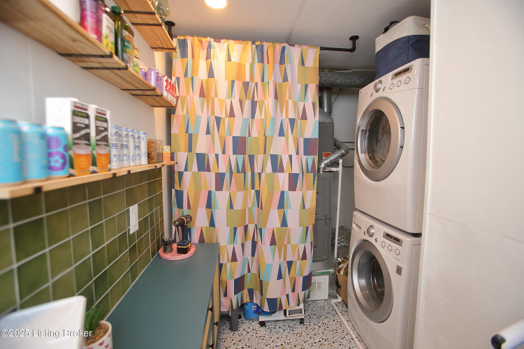 Listing Image 17