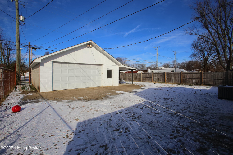 Listing Image 32