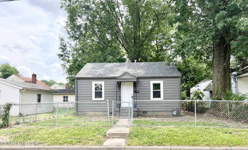 Listing Image 4