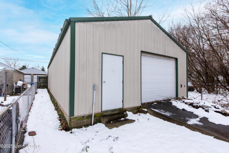Listing Image 23