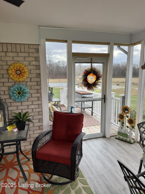 Listing Image 17