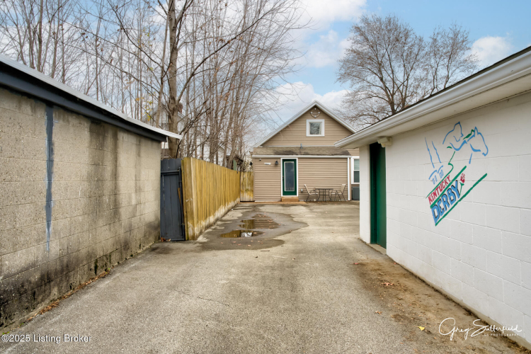 Listing Image 28