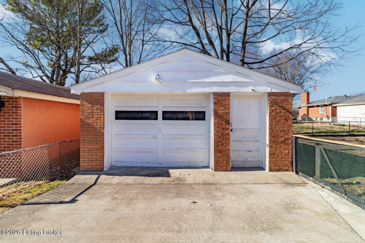 Listing Image 32