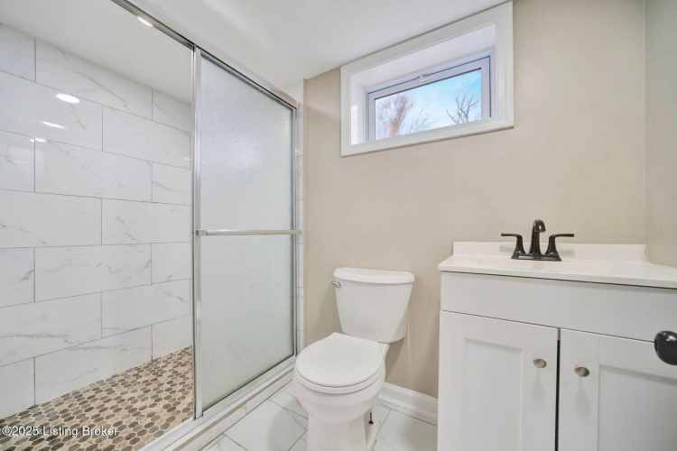 Listing Image 39