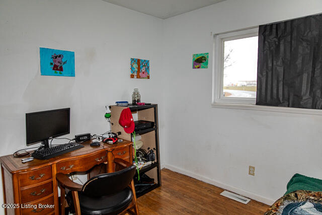 Listing Image 24