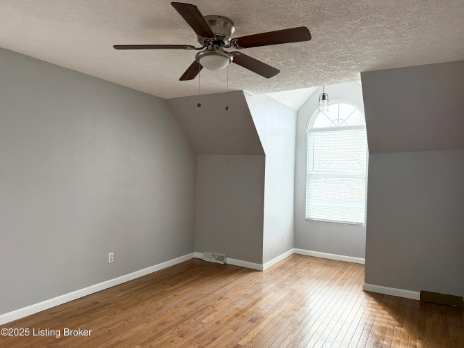 Listing Image 55