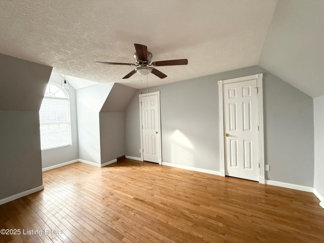 Listing Image 57