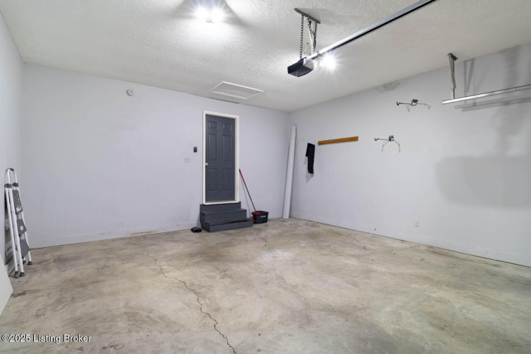 Listing Image 54